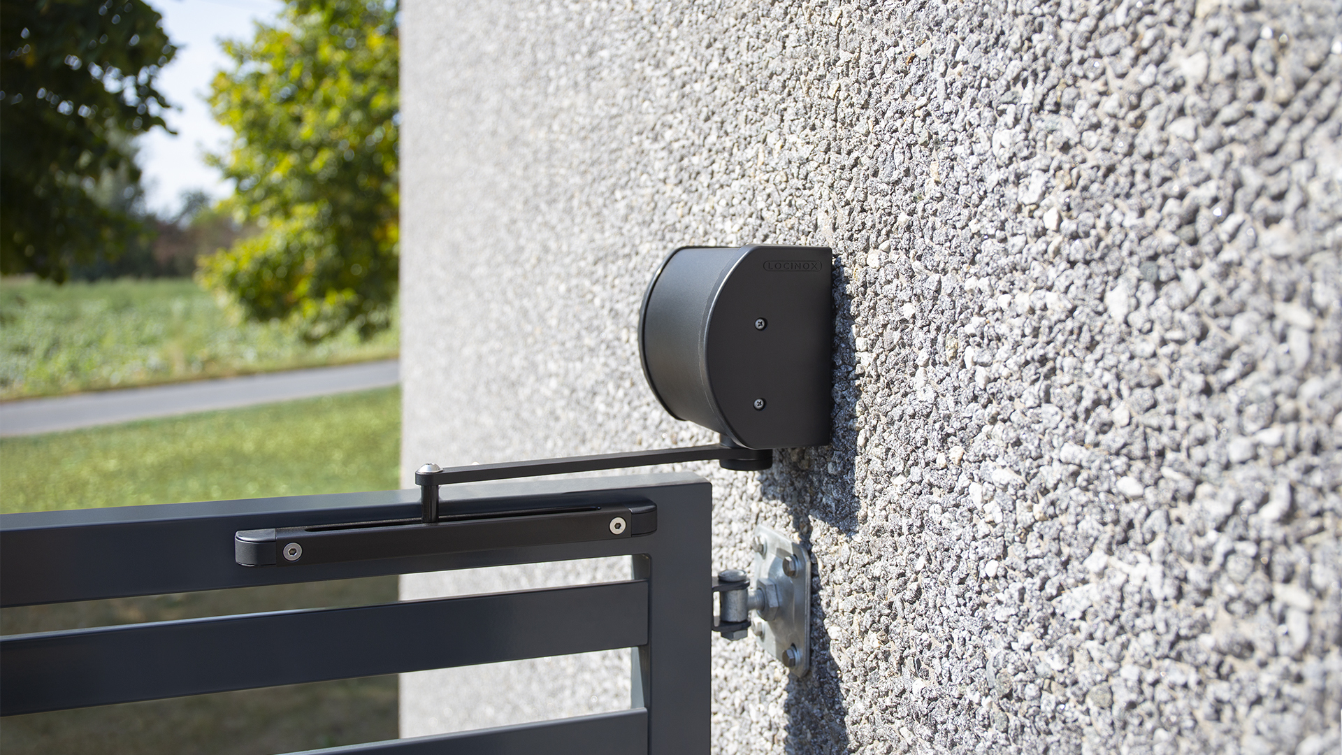 LOCINOX® PANTHER-9005 - hydraulický zavírač s kluznou lištou, uchycení na sloupek nebo na stěnu, pro křídlové brány a br - Obrázek 4